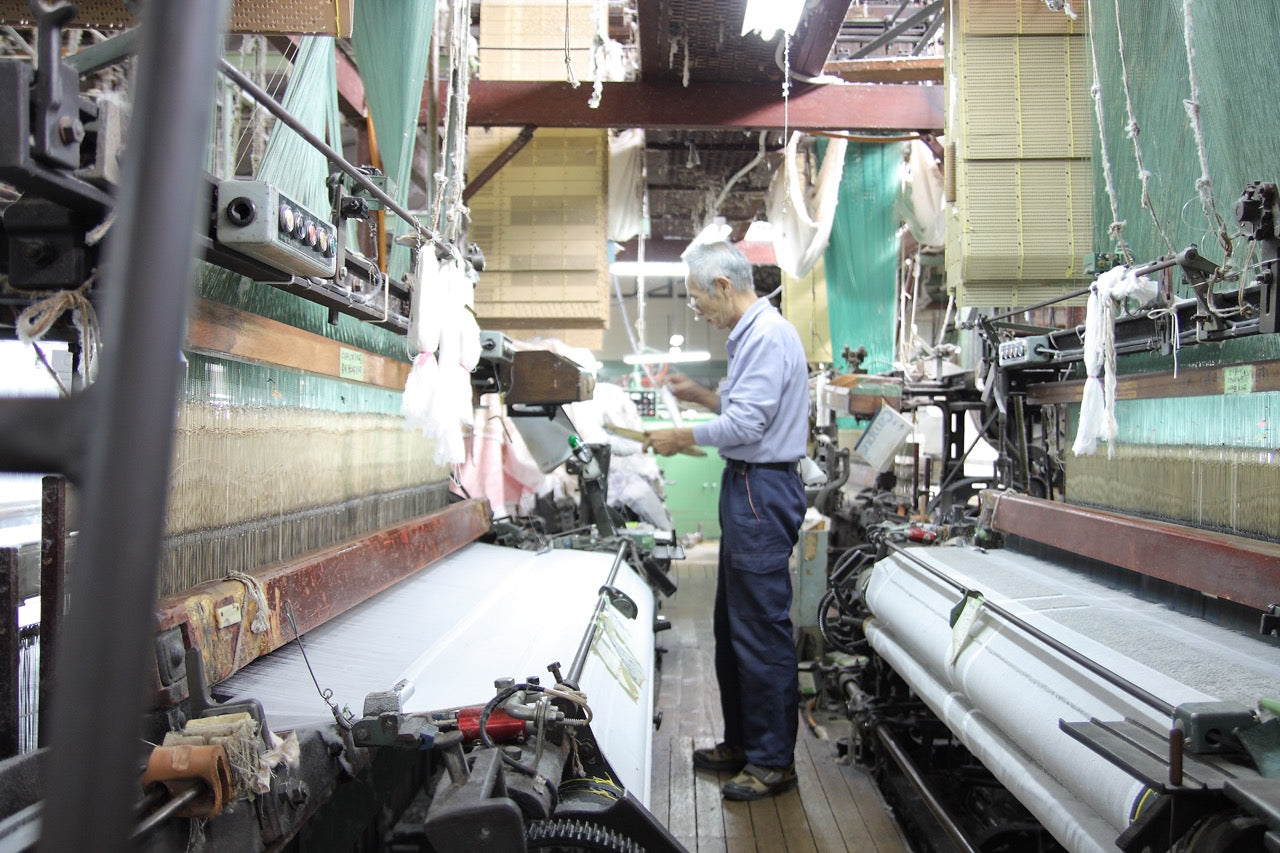 今治タオル工場 タオル製造ラインの様子 ビール染めタオル生産工程